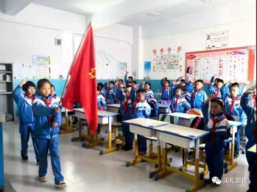 超级坦克消灭僵尸